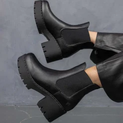 KOI footwear Orson Switch Chelsea Boots<Women'S Chunky Boots