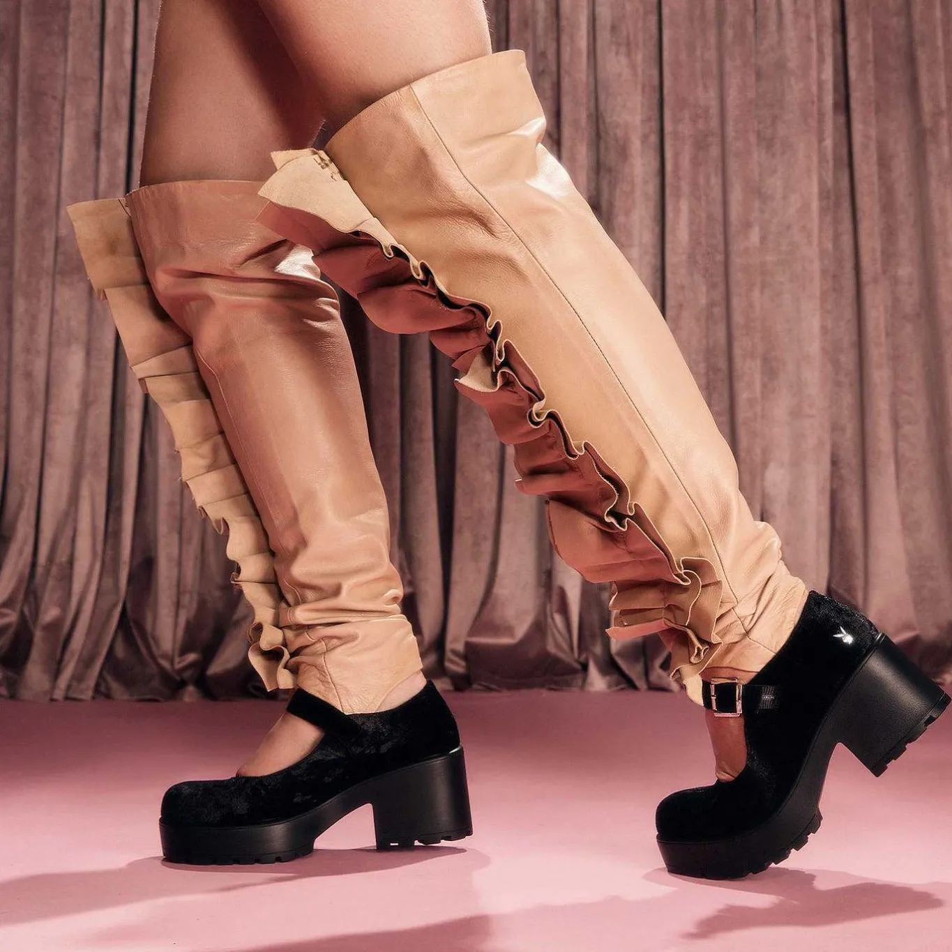 KOI footwear Tira Playboy Mary Janes 'Dark Vigilante Edition' | Playboy X Koi<Women'S Heeled Mary Janes